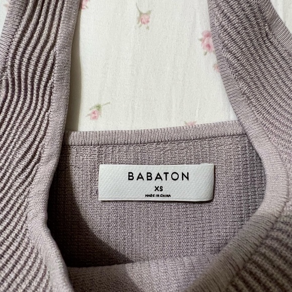 Aritzia Sculpted Cropped Tank - Picture 4 of 4